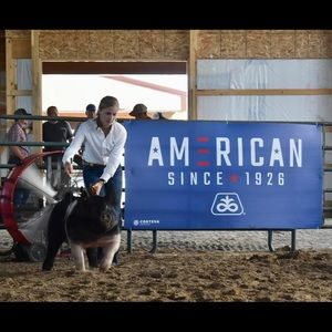 Meet your Posher, Mia